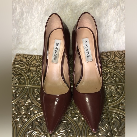 Steve Madden Chocolate Patent Heels - Picture 5 of 16